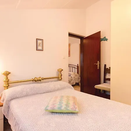 3 Bedroom Lovely In Vodnjan * Mednjan